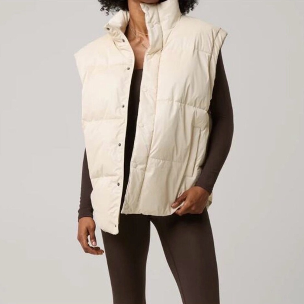 OFFLINE by Aerie Love Vest Shiny Puffer Zip-Up Lightweight -size L NEW w/ tags🔥